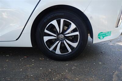 2017 Toyota Prius Prime premium Advanced   - Photo 21 - Pasadena, CA 91107