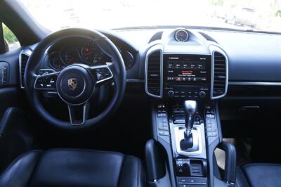 2017 Porsche Cayenne   - Photo 12 - Pasadena, CA 91107