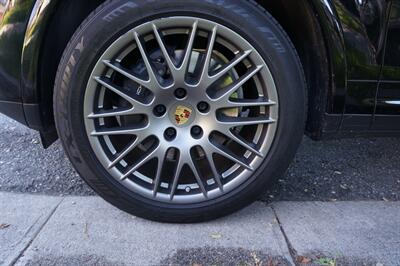 2017 Porsche Cayenne   - Photo 22 - Pasadena, CA 91107