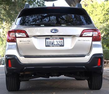 2018 Subaru Outback 2.5i Premium - Photo 5 - Pasadena, CA 91107