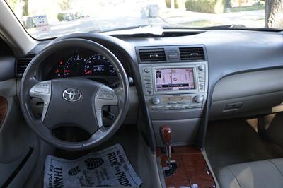 2011 Toyota Camry XLE V6   - Photo 9 - Pasadena, CA 91107