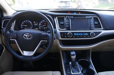 2019 Toyota Highlander XLE   - Photo 15 - Pasadena, CA 91107