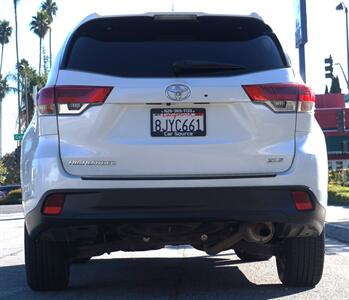 2019 Toyota Highlander XLE   - Photo 5 - Pasadena, CA 91107