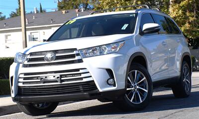 2019 Toyota Highlander XLE   - Photo 2 - Pasadena, CA 91107
