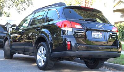 2011 Subaru Outback 2.5i Limited - Photo 3 - Pasadena, CA 91107