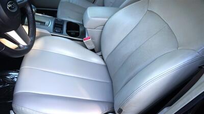 2011 Subaru Outback 2.5i Limited - Photo 7 - Pasadena, CA 91107
