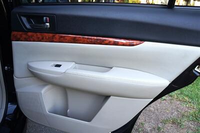 2011 Subaru Outback 2.5i Limited - Photo 19 - Pasadena, CA 91107