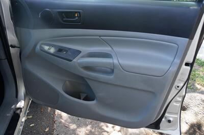 2013 Toyota Tacoma Exter cab   - Photo 12 - Pasadena, CA 91107