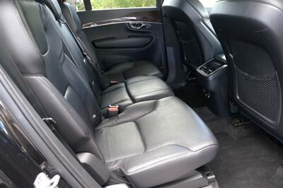 2016 Volvo XC90 T6 Momentum   - Photo 11 - Pasadena, CA 91107