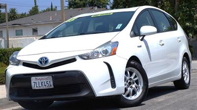 2015 Toyota Prius v Two   - Photo 2 - Pasadena, CA 91107