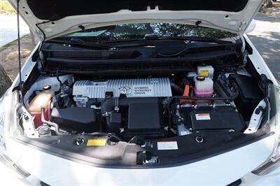 2015 Toyota Prius v Two   - Photo 12 - Pasadena, CA 91107