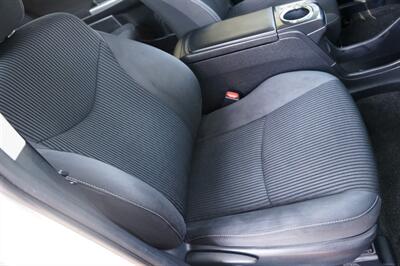 2015 Toyota Prius v Two   - Photo 7 - Pasadena, CA 91107