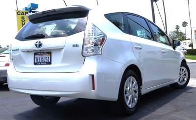 2015 Toyota Prius v Two   - Photo 3 - Pasadena, CA 91107
