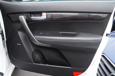 2014 Kia Sorento SX Limited   - Photo 22 - Pasadena, CA 91107