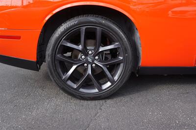 2020 Dodge Challenger SXT   - Photo 17 - Pasadena, CA 91107