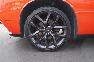 2020 Dodge Challenger SXT   - Photo 19 - Pasadena, CA 91107