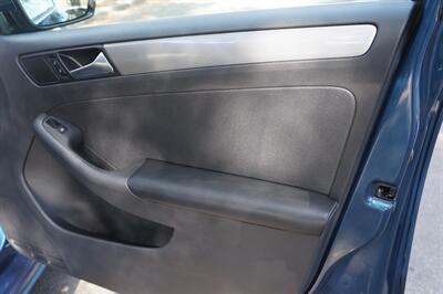 2017 Volkswagen Jetta 1.4T SE   - Photo 15 - Pasadena, CA 91107