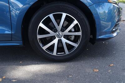 2017 Volkswagen Jetta 1.4T SE   - Photo 18 - Pasadena, CA 91107