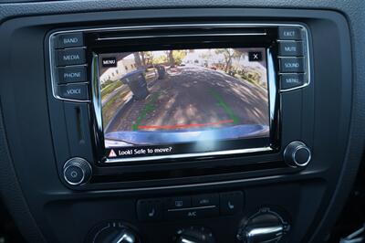 2017 Volkswagen Jetta 1.4T SE   - Photo 9 - Pasadena, CA 91107