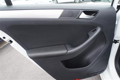2017 Volkswagen Jetta 1.4T Trendline Plus   - Photo 12 - Pasadena, CA 91107