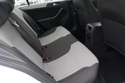 2017 Volkswagen Jetta 1.4T Trendline Plus   - Photo 7 - Pasadena, CA 91107
