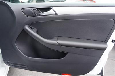 2017 Volkswagen Jetta 1.4T Trendline Plus   - Photo 13 - Pasadena, CA 91107