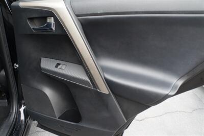2015 Toyota RAV4 Limited   - Photo 18 - Pasadena, CA 91107