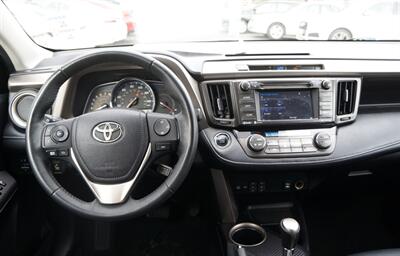 2015 Toyota RAV4 Limited   - Photo 11 - Pasadena, CA 91107