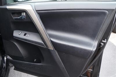 2015 Toyota RAV4 Limited   - Photo 19 - Pasadena, CA 91107