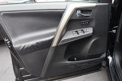 2015 Toyota RAV4 Limited   - Photo 16 - Pasadena, CA 91107