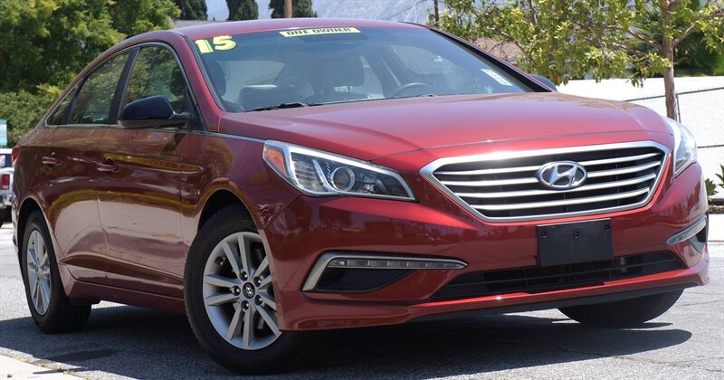 2015 Hyundai Sonata SE's photo