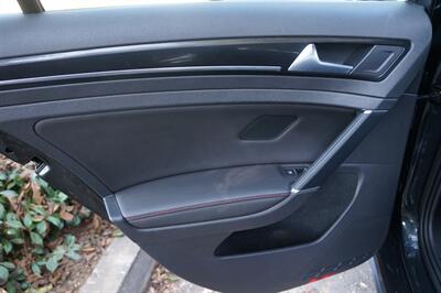 2015 Volkswagen Golf GTI SE - Photo 18 - Pasadena, CA 91107