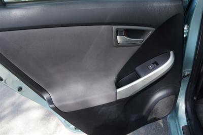 2013 Toyota Prius Plug-in Hybrid - Photo 16 - Pasadena, CA 91107