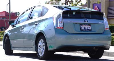 2013 Toyota Prius Plug-in Hybrid - Photo 4 - Pasadena, CA 91107