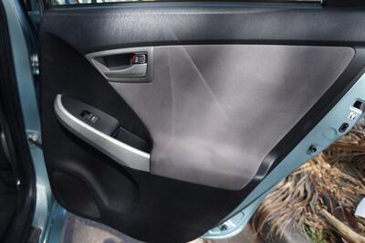 2013 Toyota Prius Plug-in Hybrid - Photo 18 - Pasadena, CA 91107
