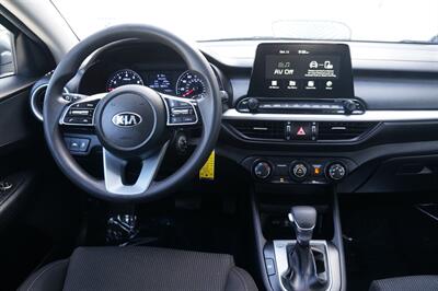 2020 Kia Forte LXS   - Photo 8 - Pasadena, CA 91107