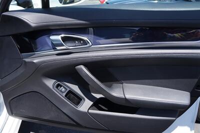 2014 Porsche Panamera   - Photo 19 - Pasadena, CA 91107