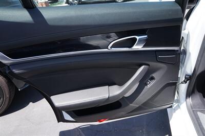 2014 Porsche Panamera   - Photo 18 - Pasadena, CA 91107