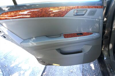 2006 Toyota Avalon XLS   - Photo 16 - Pasadena, CA 91107