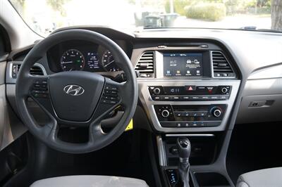 2016 Hyundai SONATA SE   - Photo 9 - Pasadena, CA 91107