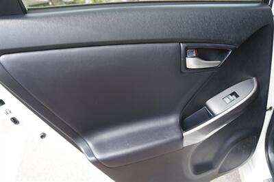 2013 Toyota Prius Three   - Photo 12 - Pasadena, CA 91107