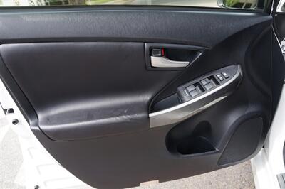 2013 Toyota Prius Three   - Photo 11 - Pasadena, CA 91107