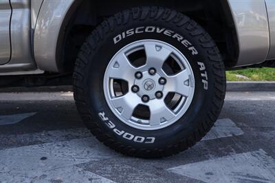 2006 Toyota Tacoma PreRunner V6   - Photo 18 - Pasadena, CA 91107