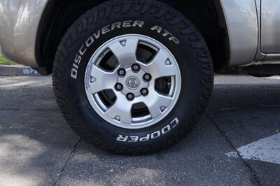 2006 Toyota Tacoma PreRunner V6   - Photo 17 - Pasadena, CA 91107