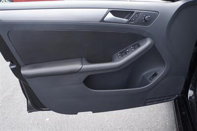 2016 Volkswagen Jetta 1.8T Sport   - Photo 14 - Pasadena, CA 91107