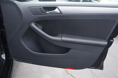 2016 Volkswagen Jetta 1.8T Sport   - Photo 16 - Pasadena, CA 91107