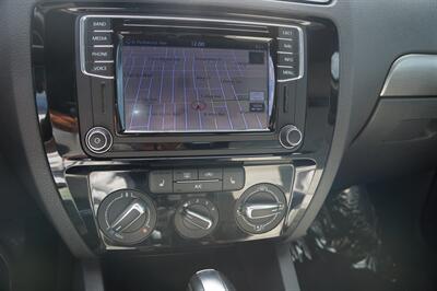 2016 Volkswagen Jetta 1.8T Sport   - Photo 11 - Pasadena, CA 91107