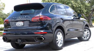 2016 Porsche Cayenne   - Photo 4 - Pasadena, CA 91107