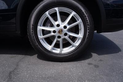 2016 Porsche Cayenne   - Photo 26 - Pasadena, CA 91107