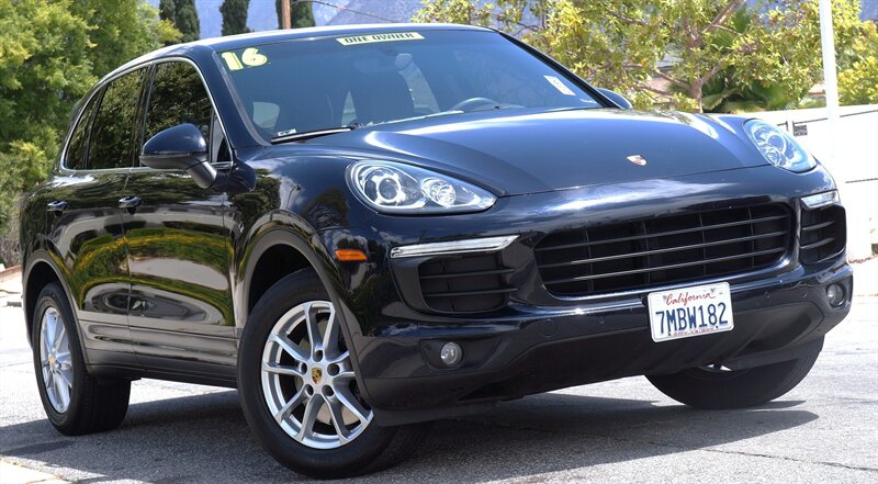 2016 Porsche Cayenne Tiptronic's photo